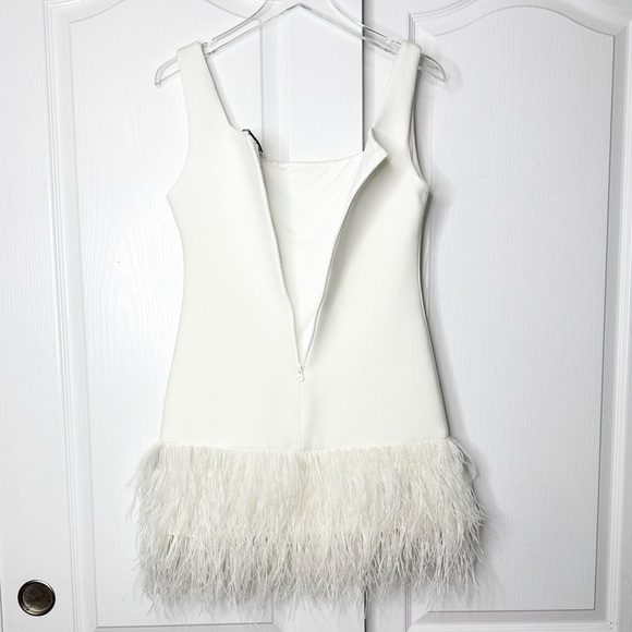 CYNTHIA ROWLEY - Bonded Feather Dress - White - Size Medium / Large* - Picture 6 of 10